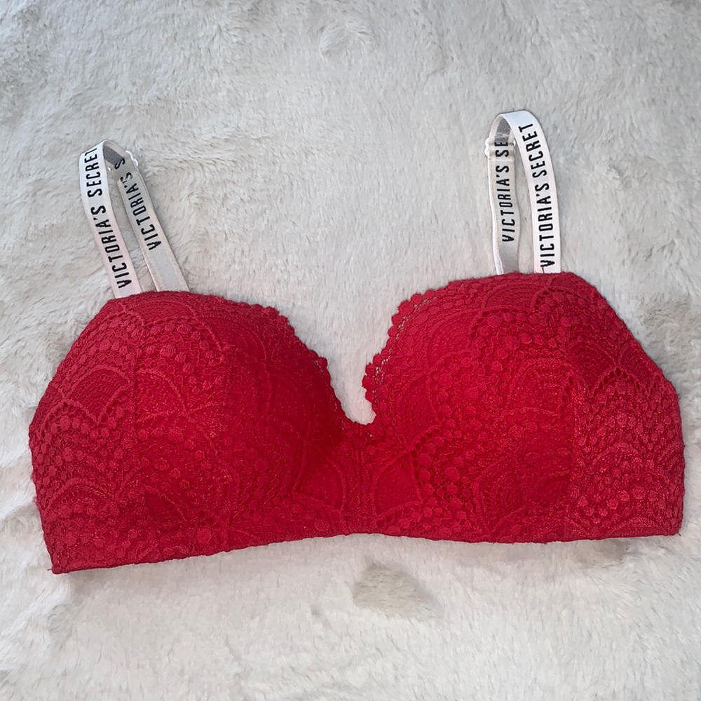 34D Victoria’s Secret tshirt lightly lined wireless bra